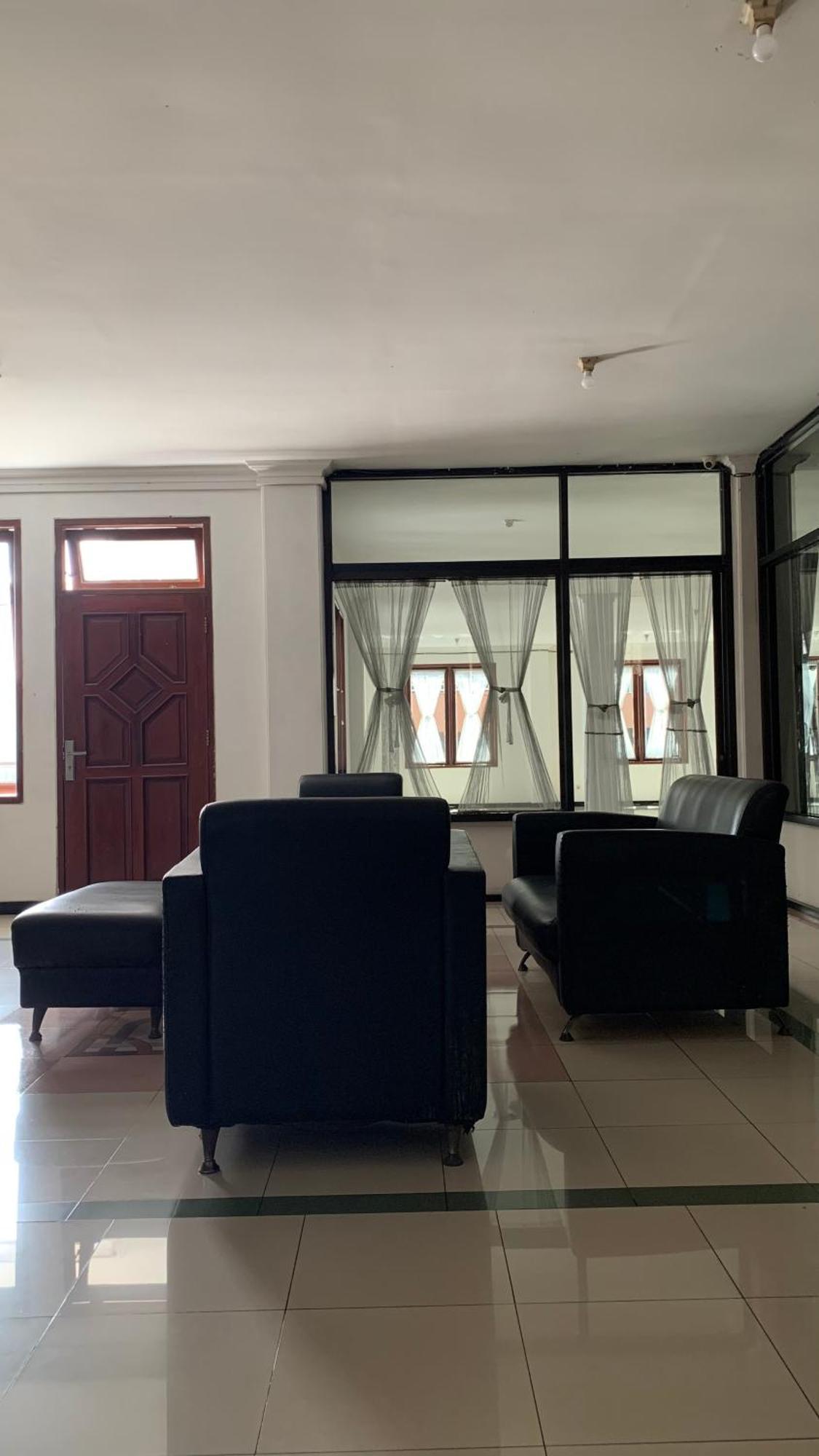 Spot On 94142 Al Fatih Residence Syariah 2 Yakarta Exterior foto